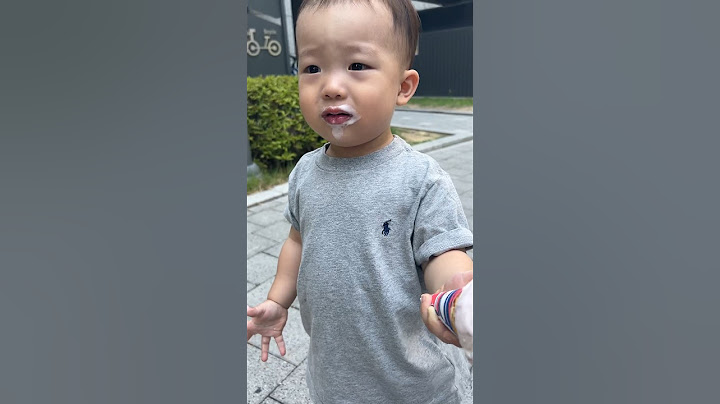 깨물어 먹을라구 그래 ..