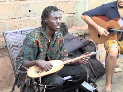 music cycles with Sèkè Chi - Green Brooms / Bani