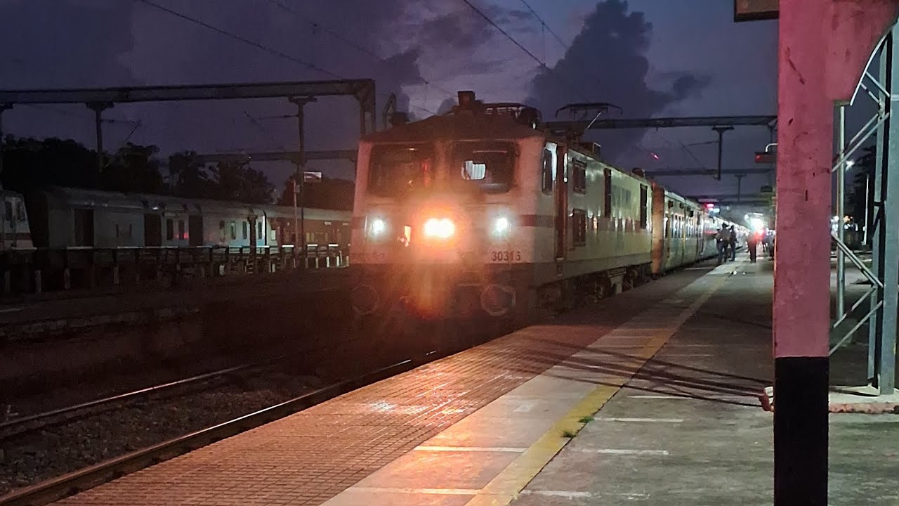 12075 Kozhikode Thiruvananthapuram Jan shatabdi express depart ...