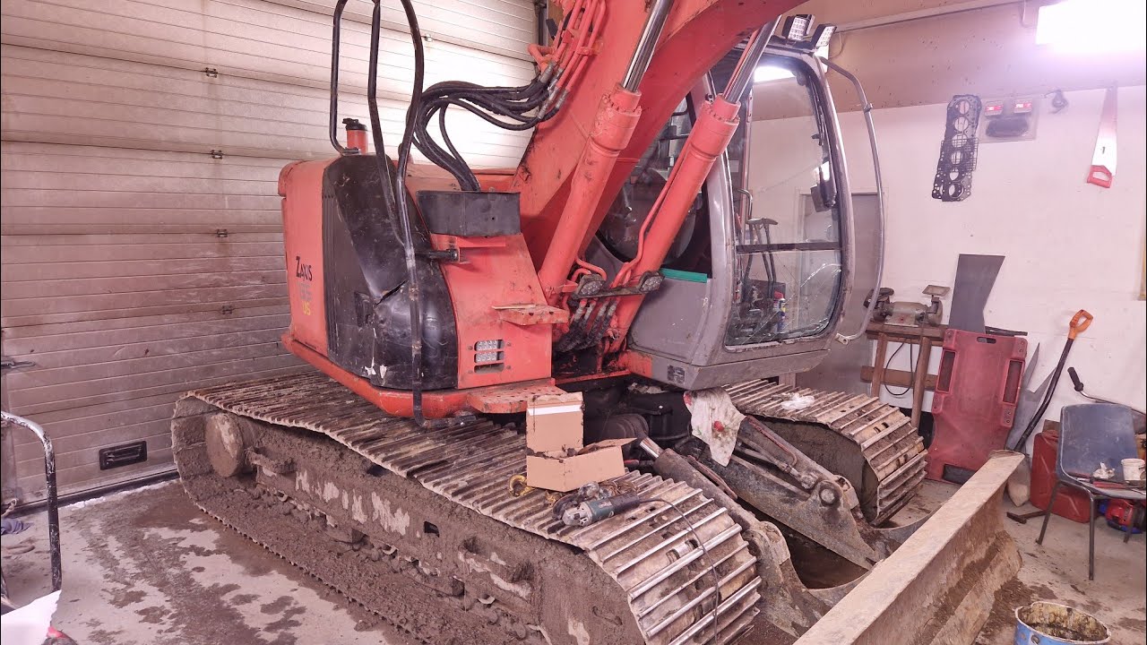 Hitachi 135 tyvitappi jumppaa ja puskulevyn korjailua