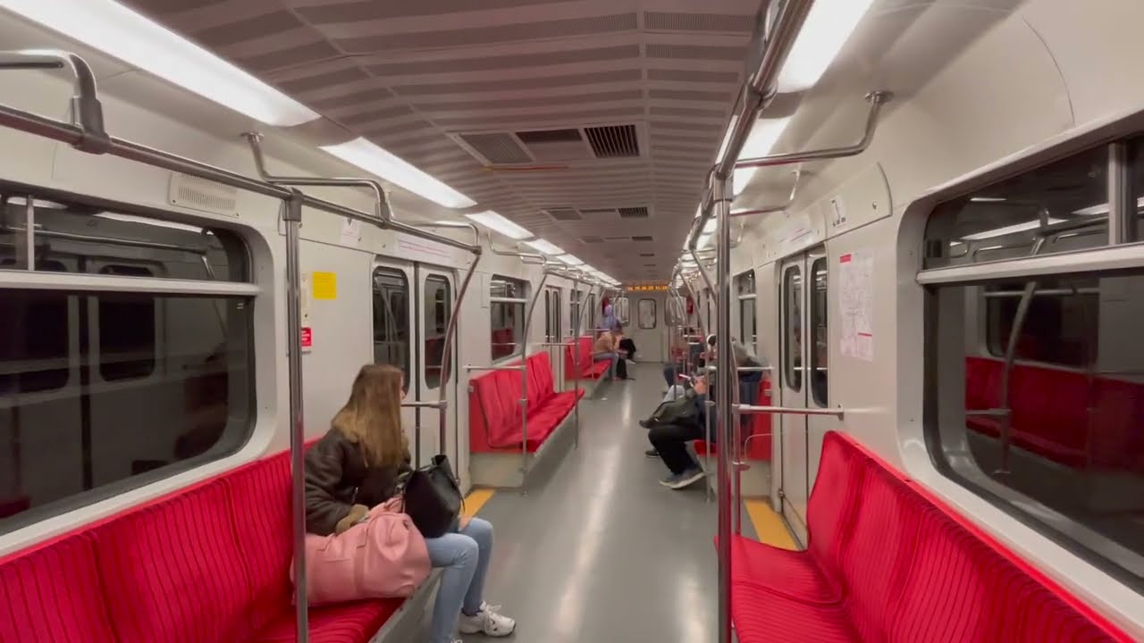 Przejazd Wagomasz 81(38) | Metro Warszawskie | Linia M1(Świętokrzyska-Dworzec Gdański) 4K