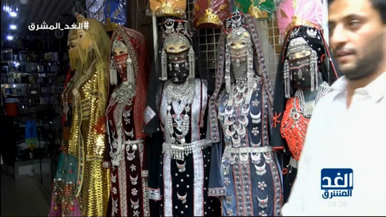 اعرف بلدك الأزياء اليمنية التقليدية لوحات فنية مليئة بالزخارف والنقوش البديعة Youtube