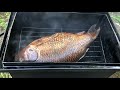 Коптим карпа и жарим рулетики с беконом на даче