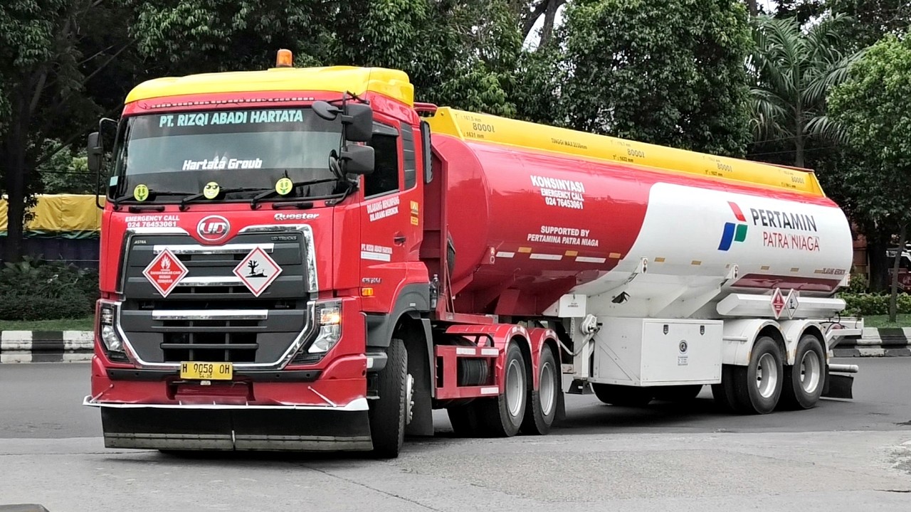 Truk di Sekitar Pelabuhan Tanjung Perak | Maret 2026