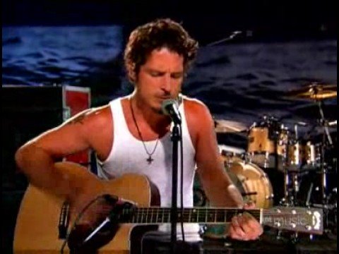 Audioslave - Doesn't Remind Me (Acoustic) - YouTube