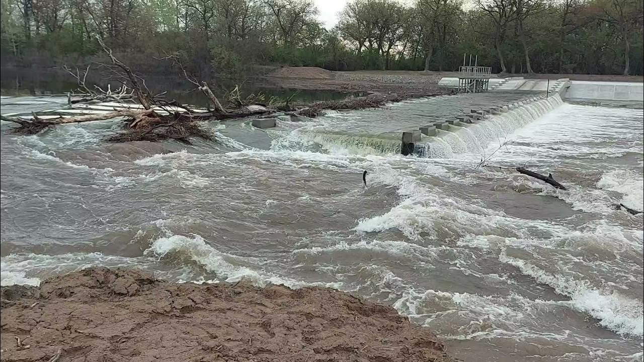 Разлив воды играть