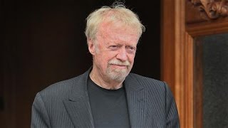 Nike Founder Donates $400 Million to Stanford
