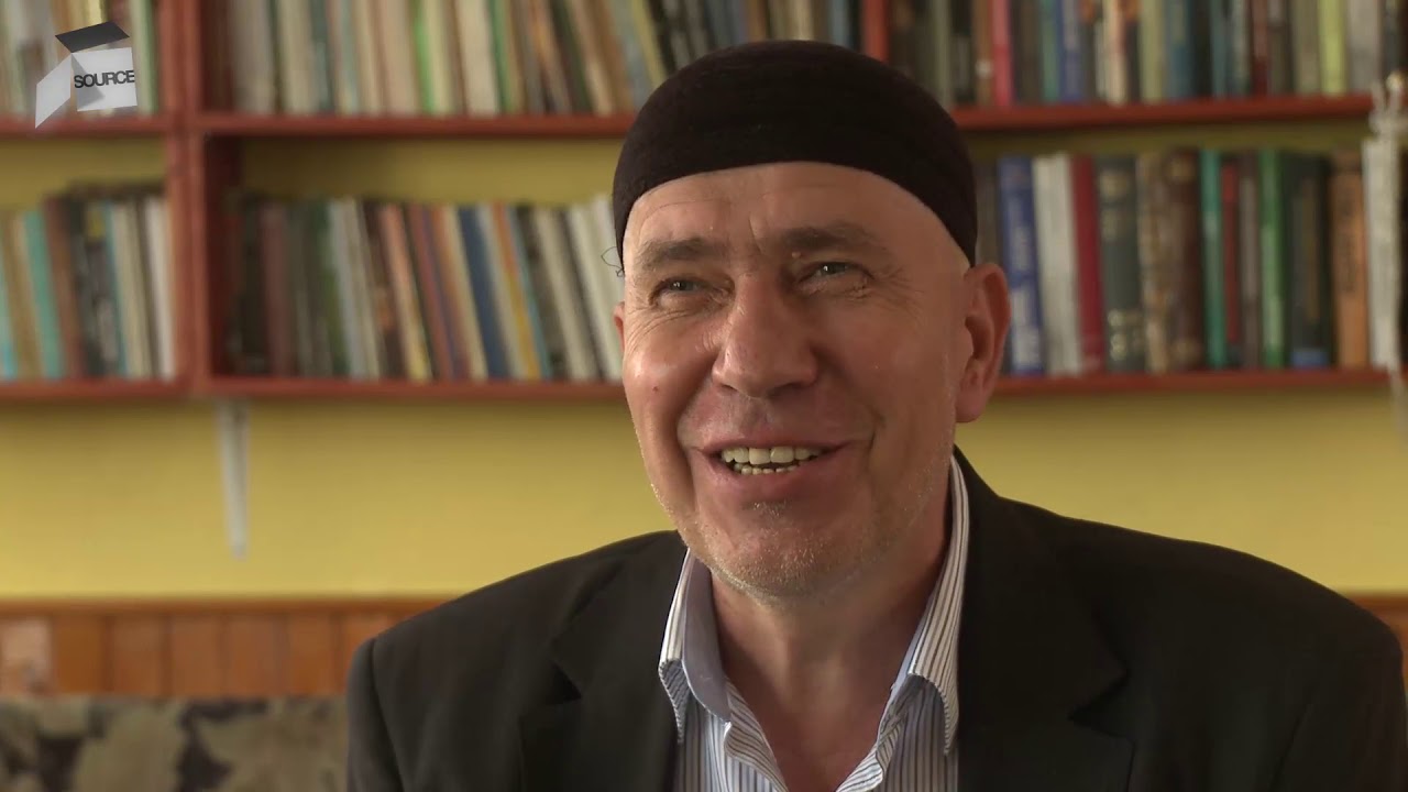 „Gdje se puno klanja tu para nema. Otvaram kafeteriju kod džamije. Na džumu dođe svakakve mrake“