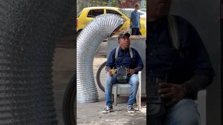 La pluma 🪶cariñosa #prank #funnypictures #funny #viral