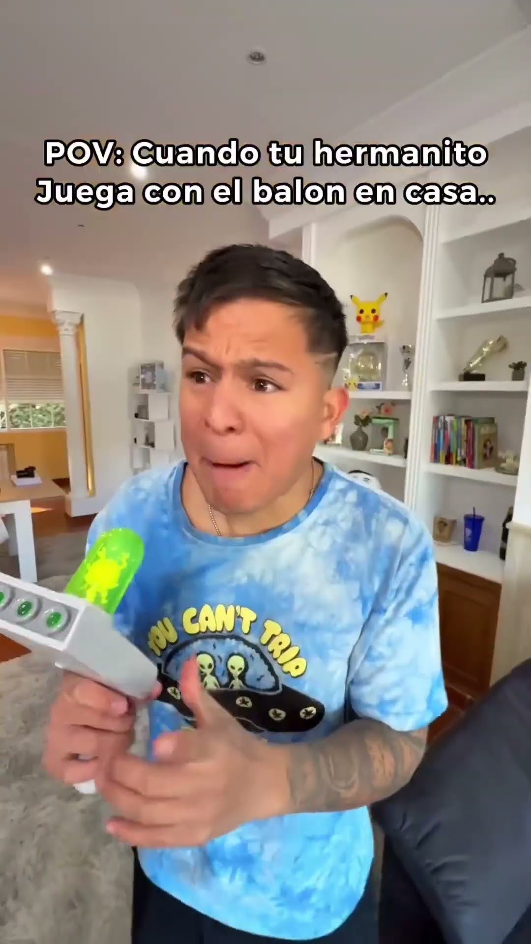 POV: Cuando Tu Hermanito Juega Con El Balón En Casa ?? Paul Ferrer #short