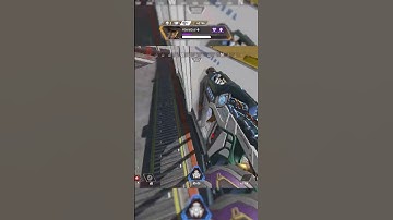 one shot but my teammates got me #apexlegends #apexlegendsclips #apex #fyp #viral