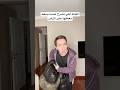 الفتاة التي تصرخ عندما يسقط معطفها على الأرض