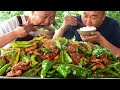 3斤辣椒，二弟做“辣椒炒肉”，滿滿一大盤香辣爽口【鐵鍋視頻】