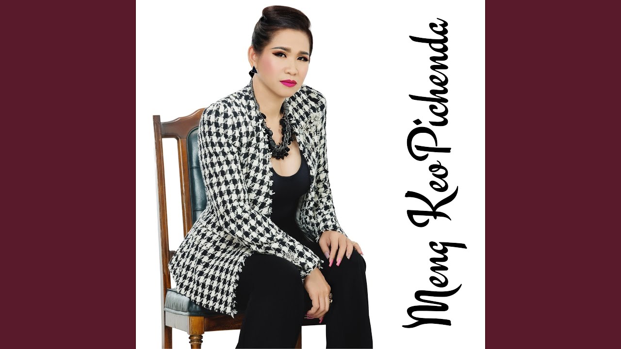 រាត្រីផ្កាស្នេហ៍ auf YouTube ansehen