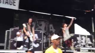 Asking Alexandria Warped Tour 6-26-2015 screenshot 2