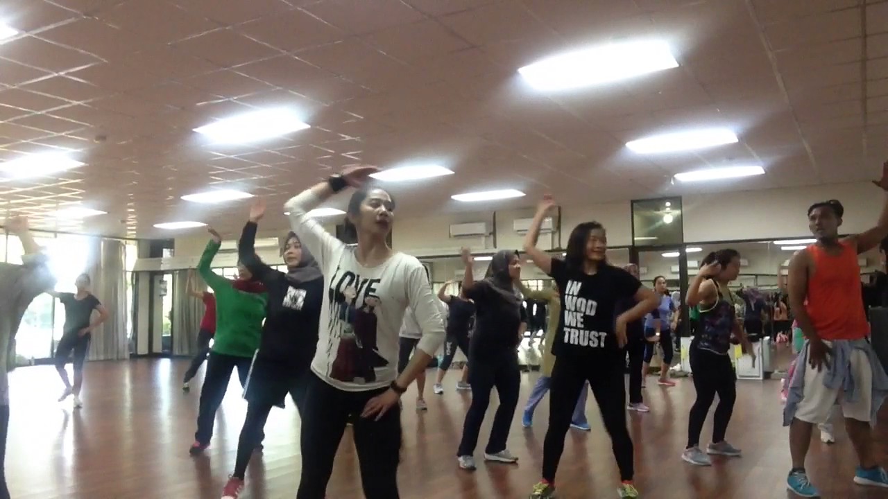 zumba class- chevron rumbai - YouTube
