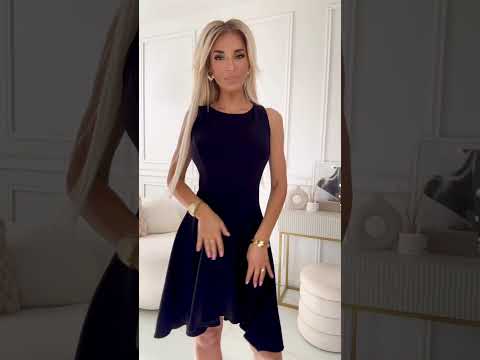 Video: DM1107 Elegancka sukienka z asymetrycznym dołem - czarna