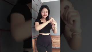 GILAAAAA......APEMNYA BIKIN NYUSSSS....ID. @sintapratiwi05
