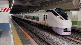 E657系K17編成が特急ときわ53号勝田行きとして北千住駅1番線を通過するシーン (53M) 2026.7.27.8:39