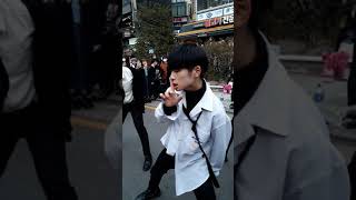 180317 홍대 공연 방탄소년단-피 땀눈물 by 4TEN