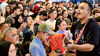 Penonton dari Medan Teruja Bila Bob menyanyi Lagu Hari Jadi | Semua pakat Sambut menyanyi bersama'