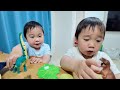 怖いけど好きな恐竜🦖に夢中な双子男子【2歳8ヶ月】