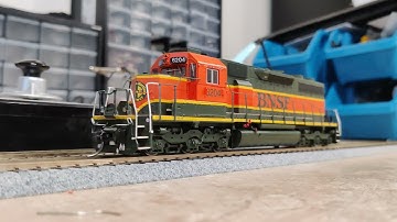 BNSF #6204 EMD SD39 With ESU Loksound 5 Sound Test (Reupload)