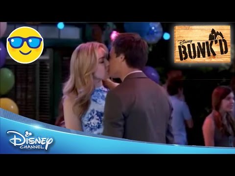 Video: ¿Estaban juntos xander y maddie?