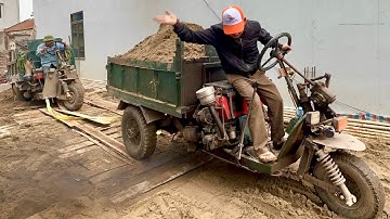 Công nông chở cát sa lầy kéo nhau cực căng | công nông đầu nổ 24 | Máy xúc mini xúc cát |sand truck