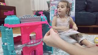 Oyuncak Evimizi Kurduk