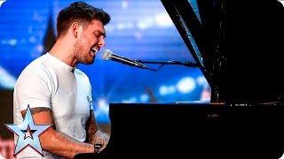 Miniatura del video "Josh Curnow puts his own spin on Green Day classic | Auditions Week 6 | Britain’s Got Talent 2016"