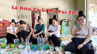 Tòng Lún Hát Với Chủ Kênh Và Quàng Lả Với Giọng Hát Tha Thiết Ngọt Ngào