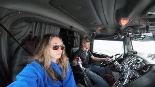 TRUCKER VLOG 8!! RIDING WITH MY GIRLFRIEND