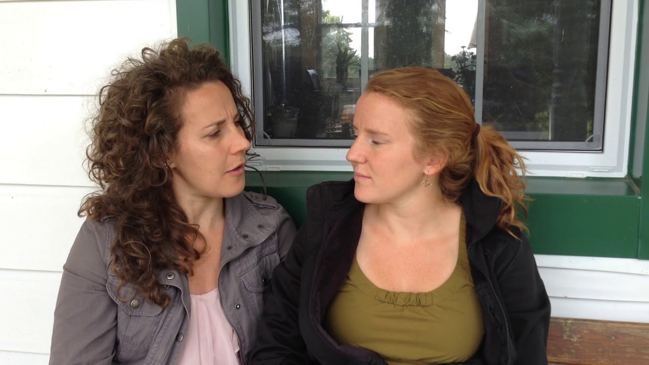 Fast Farm Minute with The Farmers Daughters Laura and Melissa