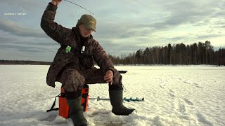 ПОИСК ОКУНЯ ЭХОЛОТОМ ПОДО ЛЬДОМ! / ВЕСЕННЯЯ РЫБАЛКА ОКУНЯ НА БЛЕСНУ / ПОСЛЕДНИЙ ЛЕД 2020