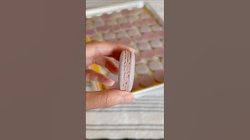 #macflip #macroll #macfly #process #macaron #frenchmacarons #shells #fyp #shorts