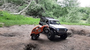 Axial SCX6 vs MST CMX Baja Bug