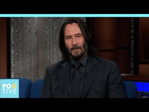 Videó: Keanu Reeves sztárját a hollywoodi Hírességek sétányán mutatták be