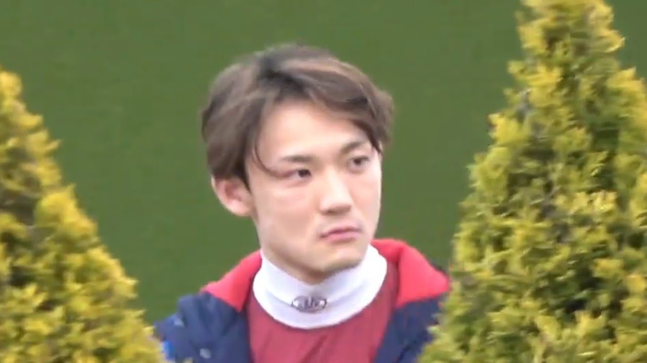 不機嫌な笹川翼騎手”→ではないのだが】※最終R終了後、淡々とサインに 