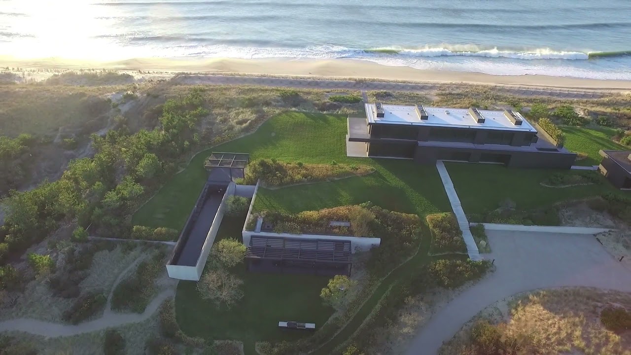 Calvin Klein's Hamptons home sells to billionaire investor Ken Griffin for  $85M. - YouTube