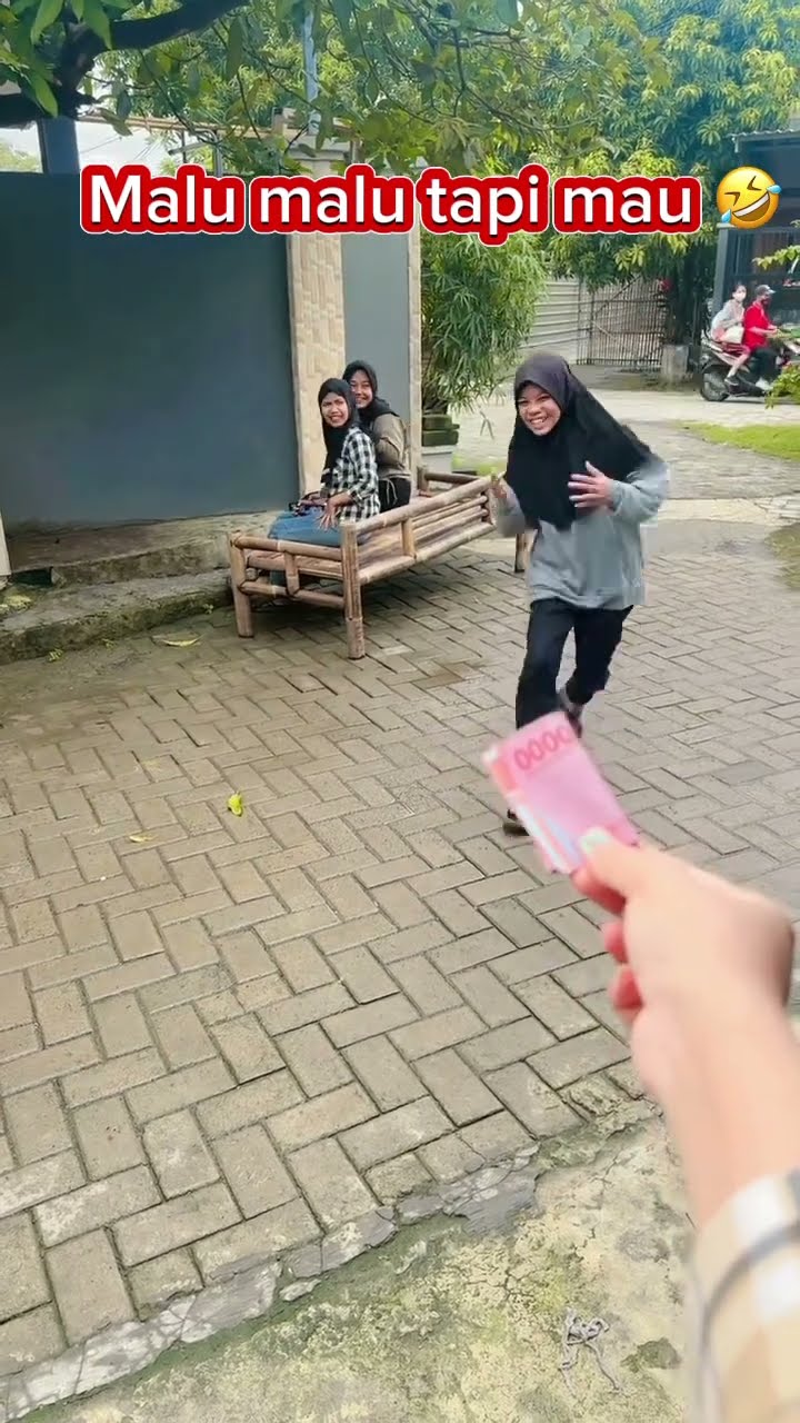 MALU MALU TAPI MAU ?