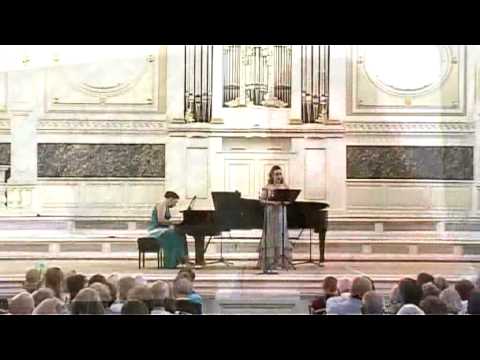Alexandra Sherman (mezzo-soprano) sings Samuel Bar...
