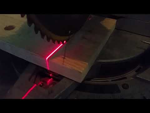 Video: ¿Es necesario un láser en una sierra para cortar ingletes?