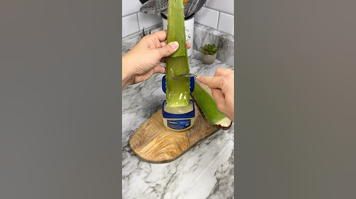 Just mix Aloe vera with Vaseline and you will be amazed!! #beautyhacks #skincaretips