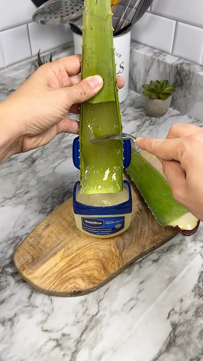 Just mix Aloe vera with Vaseline and you will be amazed!! #beautyhacks #skincaretips