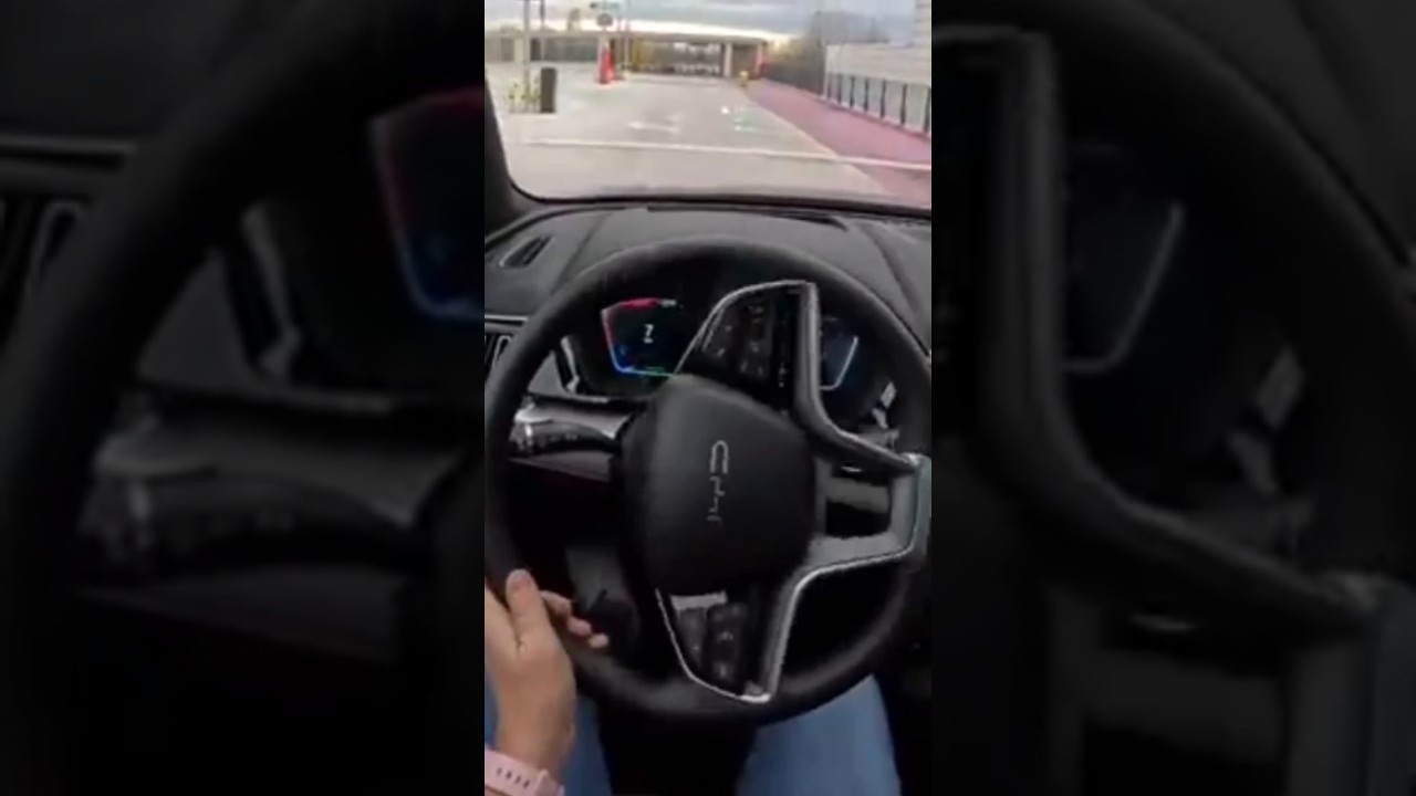 2026 BYD Seal U DM-i 218 HP Chinese Vehicle