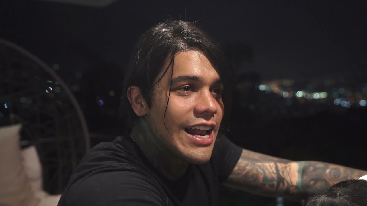 HOUSE TOUR YEFERSON COSSIO