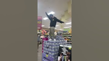 JOSH RICHARDS AND BRYCE HALL DANCE ON ANI ENERGY TIKTOK👀🤣