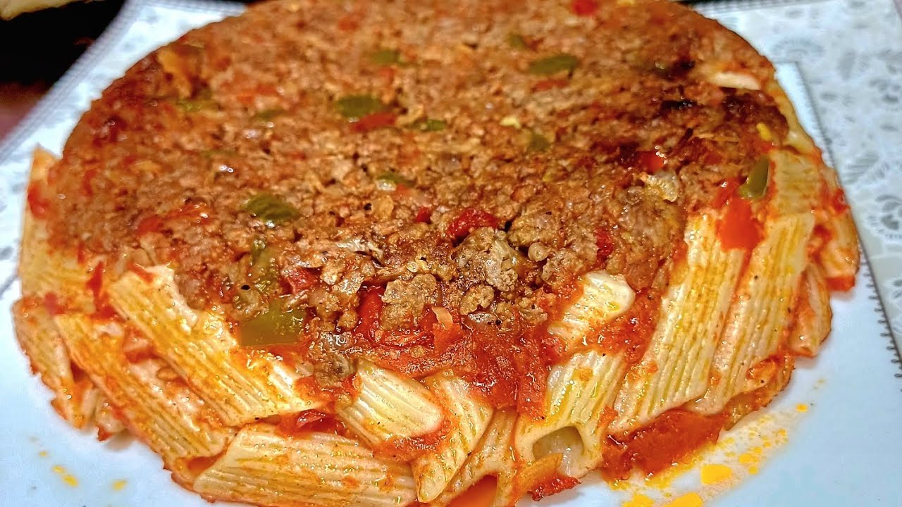 من حلاوتها هيطلبوها منك كل يوم طواجن المكرونه باللحمه المفرومه زي  بتاعه محلات الكشري بالظبطت 👌