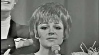 Video thumbnail of "Régine - La grande Zoa ( 1969 ).mp4"